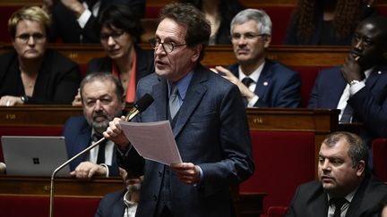 Le député Gilles Le Gendre, lors&nbsp;d'une séance de questions au gouvernement, le 7 mars 2018, à l'Assemblée nationale, à Paris.&nbsp; (PHILIPPE LOPEZ / AFP)