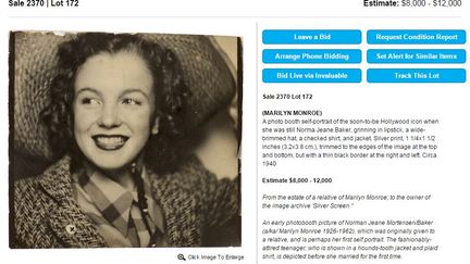 Une capture d'&eacute;cran du site de la maison d'ench&egrave;res Swann Auction Galleries montre un auto-portrait in&eacute;dit de Marilyn Monroe, pris vers 1940. (SWANN GALLERIES)