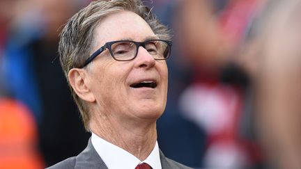 John W. Henry, propriétaire de Liverpool depuis octobre 2010, a présenté ses excuses aux fans du club dans une vidéo publiée mercredi 21 avril. (OLI SCARFF / AFP)