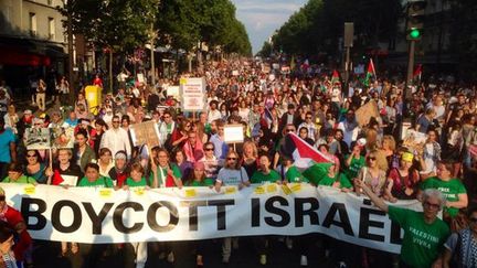 &nbsp; (La manifestation parisienne en soutien à Gaza a débuté dans le calme entre denfert-Rochereau et les Invalides. © RF Nathanaël Charbonnier)