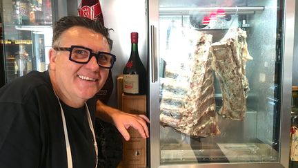 Christophe Jolimaître, restaurateur amoureux de la bonne viande à Epinal. (Laurent Mariotte / Radio France)