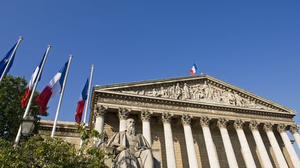 Il pr&eacute;voit 20 milliards d'euros de hausses d'imp&ocirc;t et 10 milliards d'&eacute;conomies dans les d&eacute;penses. (YVAN TRAVERT / PHOTONONSTOP)