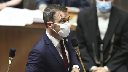 Le ministre de la Santé et des Solidarités Olivier Véran&nbsp;à l'Assemblée nationale le 22 septembre 2020. (SEBASTIEN MUYLAERT / MAXPPP)