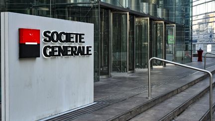 Le siège de la Société Générale à La Défense (Hauts-de-Seine), le 7 octobre 2021. (ERIC BERACASSAT / HANS LUCAS / AFP)