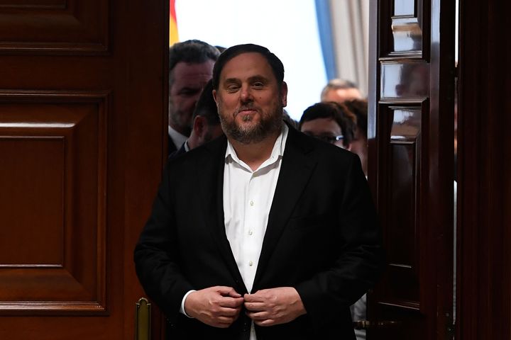 Oriol Junqueras au&nbsp;Parlement à Madrid après avoir été temporairement libéré pour s'inscrire comme député, le 20 mai 2019.&nbsp; (PIERRE-PHILIPPE MARCOU / AFP)