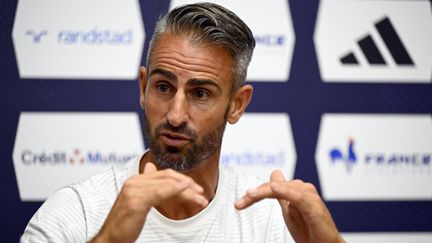 Romain Barras en conférence de presse avant les championnats d'Europe d'athlétisme, le 5 juin 2024 à l'Institut français de Rome. (AFP)