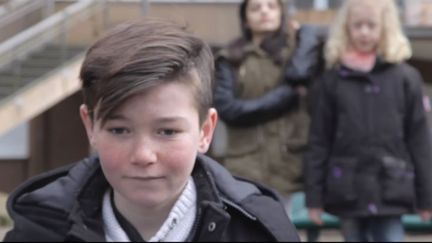 Un extrait de la vidéo "Et pourquoi ?", créée par des élèves du collège Mendès-France à Marcoussis (Essonne), avec leurs enseignants et une comédienne. (CAPTURE D'ÉCRAN YOUTUBE)