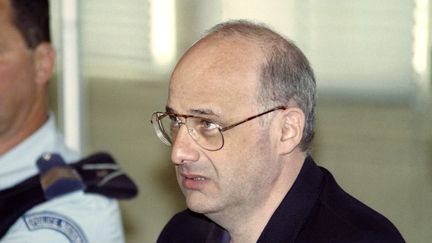 Jean-Claude Romand au palais de Justice de Bourg-en-Brese (Ain), le 25 juin 1996. (PHILIPPE DESMAZES / AFP)