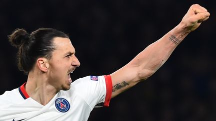 Zlatan Ibrahimovic a bien aidé le PSG (BEN STANSALL / AFP)