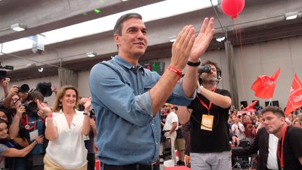 Pedro Sanchez, Premier ministre espagnol et candidat à sa succession, lors d'un meeting à Madrid le 21 juillet 2023. (franceinfo)