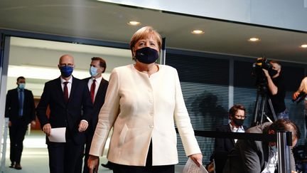 La chancelière allemande Angela Merkel avant une conférence de presse, à Berlin, le 29 septembre 2020.&nbsp; (KAY NIETFELD / AFP)