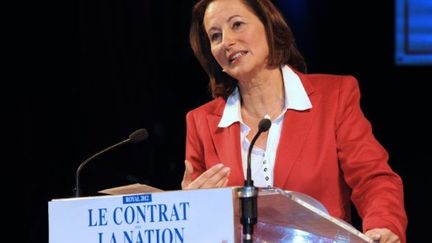 Ségolène Royal en meeting le 10 octobre à Paris (MEHDI FEDOUACH / AFP)