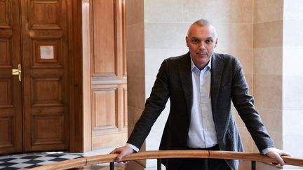 Le député Jean-François Cesarini, pris en photo le 15 janvier 2020 à l'Assemblée nationale, est mort le 29 mars 2020.&nbsp; (ALAIN JOCARD / AFP)