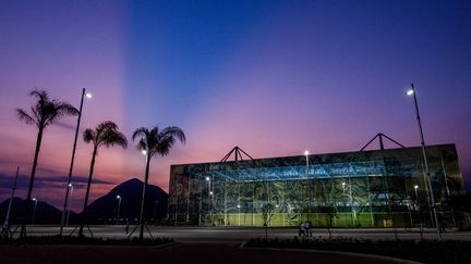 Le stade olympique de Rio de Janeiro (Brésil), le 11 avril 2016. (YASUYOSHI CHIBA / AFP)