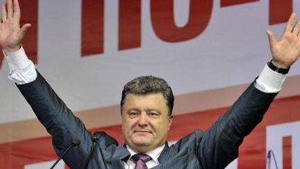 Petro Porochenko lors d'un meeting pendant la campagne présidentielle ukrainienne. (MYKOLA LAZARENKO / AFP)