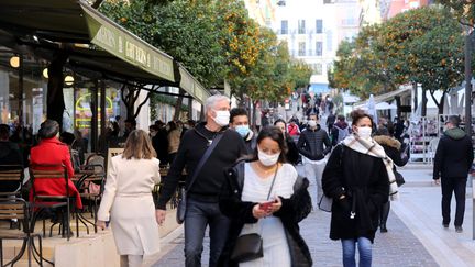 Depuis le 2 janvier, l’accès aux restaurants est&nbsp;limité&nbsp;aux seules personnes justifiant d’une résidence ou d’un travail à Monaco (illustration). (JEAN FRAN?OIS OTTONELLO / MAXPPP)