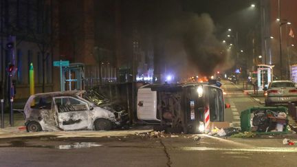 Nuit d'émeutes dans le quartier Mistral à Grenoble le lundi 4 mars. (MARC GREINER / MAXPPP)