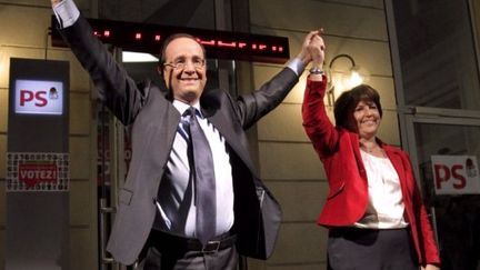 François Hollande et Martine Aubry rue de Solférino (16/10/2011) (AFP)