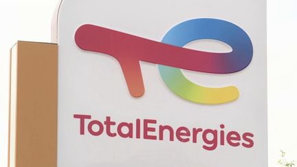 Profits de Total : Élisabeth Borne veut des aides aux Français