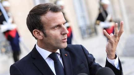 Emmanuel Macron, le 11 octobre 2019 au palais de l'Elysée. (LUDOVIC MARIN / AFP)