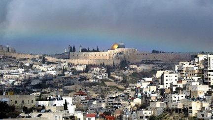 La vieille vue de Jérusalem vue de loin, avec, au centre, l'esplanade des Mosquées (© AFP - Atta OWEISAT)