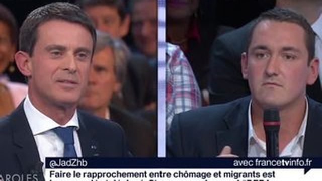 DPDA : échange tendu entre Valls et un membre du public