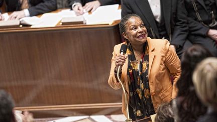 23 avril 2013, Paris. Vote définitif du projet de loi Taubira, ouvrant le mariage et l'adoption aux couples de même sexe, à l'Assemblee nationale. En présence de Christiane Taubira. Le mariage entre personnes de même sexe a été inscrit dans la loi, et aucune force politique aujourd'hui, ne peut imaginer de le remettre en cause. (MARLENE AWAAD / MAXPPP)