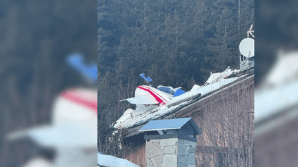 Savoie : un avion de tourisme s'écrase sur un chalet à Méribel