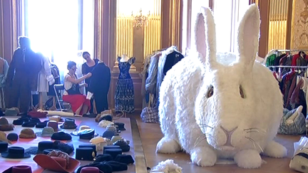 Préparatifs de l'exposition "Alice au pays de l'opéra" au Grand Théâtre de Bordeaux
 (France 3 / Culturebox)