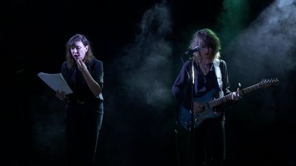 La chanteuse&nbsp;Jil Caplan à l'affiche du festival&nbsp;pour une lecture musicale de son livre "Le Feu aux joues". (France 3 Nouvelle-Aquitaine)