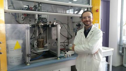 &nbsp;Adrien Mekki-Berada, ingénieur de recherche à l'Institut français du pétrole et des énergies nouvelles à Solaize. (ANNE-LAURE BARRAL / RADIO FRANCE)