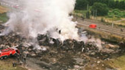 Après le crash du Concorde le 25 juillet 2000 à Gonesse (Val-d'Oise)