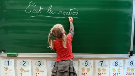 C'est la rentr&eacute;e des classes pour plus de 12 millions d'&eacute;l&egrave;ves, le 4 septembre 2012. (DENIS CHARLET / AFP)