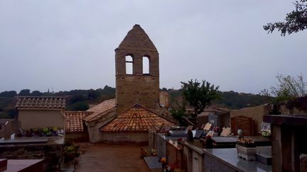 A Ginasseris, la cloche de la chapelle des Pénitents située dans le cimetière s’est volatilisée dans la nuit du 18 au 19 juillet 2019. (FARIDA NOUAR / FRANCEINFO)