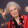 Margaret Atwood à la 69e cérémonie des Emmy Awards, à Los Angeles (Californie, Etats-Unis), le 17 septembre 2017. (JASON LAVERIS / FILMMAGIC / GETTY IMAGES)