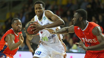 Frank Ntilikina dans la défense havraise  (JEAN-MARC LOOS / MAXPPP)