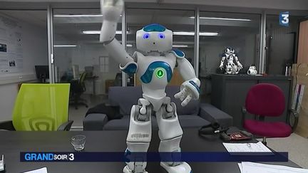 Comme les humains, Nao le robot mémorise et réfléchit par lui-même