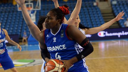 Isabelle Yacoubou et les Françaises se sont inclinées face au Canada (ATTILA KISBENEDEK / AFP)