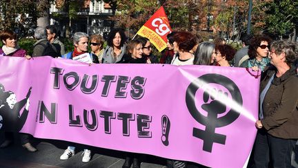 Une manifestation pour l'égalité salariale entre les femmes et les hommes à Toulouse, le 3 novembre 2017. (MAXPPP)