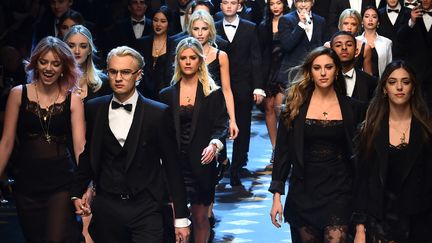 Enfants de stars au défilé Dolce &amp; Gabbana ah 2017-18, à Milan en janvier 2017 
 (GIUSEPPE CACACE / AFP)