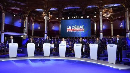 Les candidats à la primaire à droite lors du deuxième débat télévisé, le 3 novembre 2016 à Paris. (ERIC FEFERBERG / AFP)