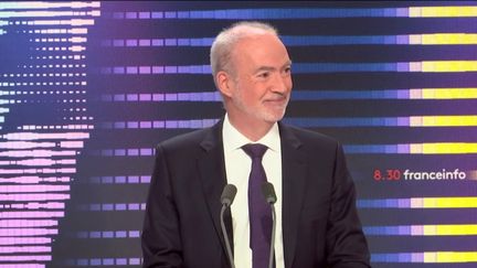 Etienne de Poncins, ambassadeur de France en Ukraine, était l'invité du "8h30 de franceinfo" mercredi 16 novembre 2022. (FRANCEINFO / RADIOFRANCE)