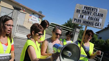 &nbsp; (Certaines nouvelles plaintes émanent de Saint-Clair-de-la-Tour où un collectif de parents s'est monté © maxPPP)