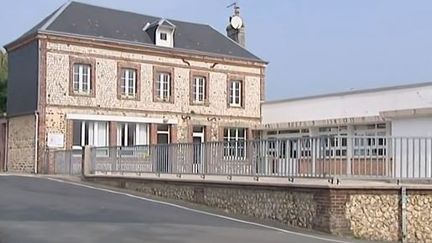 Capture d'&eacute;cran de l'&eacute;cole de Granville (Seine-Maritime)&nbsp;qui fermera ses portes le mercredi ( FRANCE 3 NORMANDIE / FRANCETV INFO )