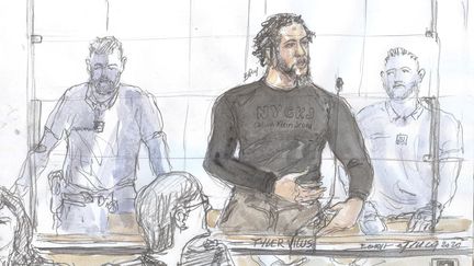 Un dessin du jihadiste français Tyler Vilus à son procès au tribunal de Paris, le 25 juin 2020. (BENOIT PEYRUCQ / AFP)