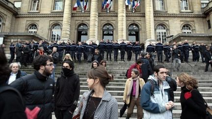 Audience du 2 décembre 2008 à Paris sur l'affaire du sabotage SNCF (AFP)