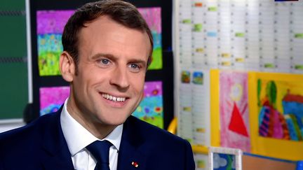 Emmanuel Macron : "maintenir le cap mais le vendre avec bonhomie"