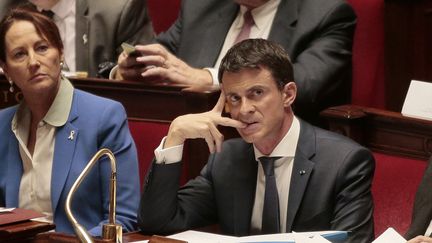 Valls aux députés : "Aucune excuse sociale, sociologique et culturelle" ne doit être cherchée aux terroristes