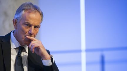 Tony Blair fait face à la critique après son engagement dans la guerre en Irak