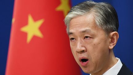 Le porte-parole du ministère chinois des Affaires étangères Wang Wenbin lors d'une conférence de presse à Pékin le 24 juillet 2020. (GREG BAKER / AFP)